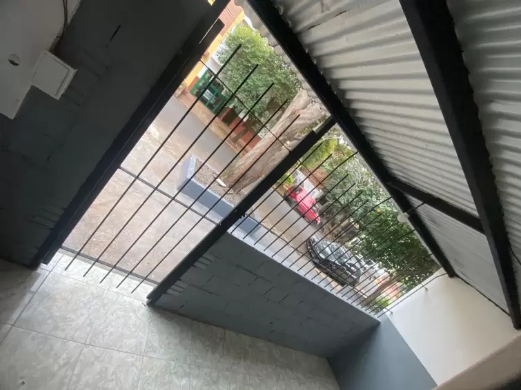 ALQUILER COMODA CASA 2 DORMITORIOS